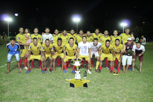 Time da Emenda, campeã do Campeonato Municipal de Futebol de Campo 2019